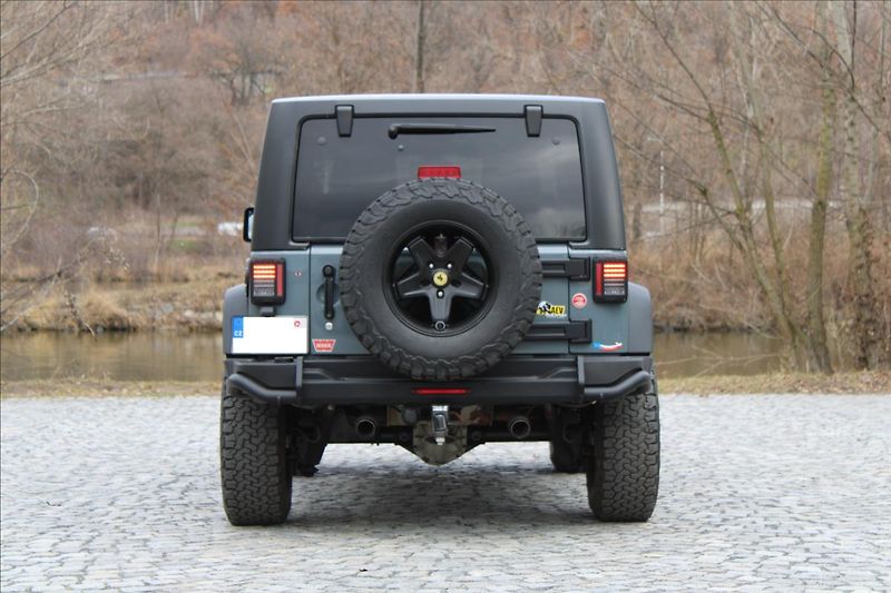 Jeep Wrangler 2.8 CRD/10th-Anniversary/CZ - fotka 15 z 49