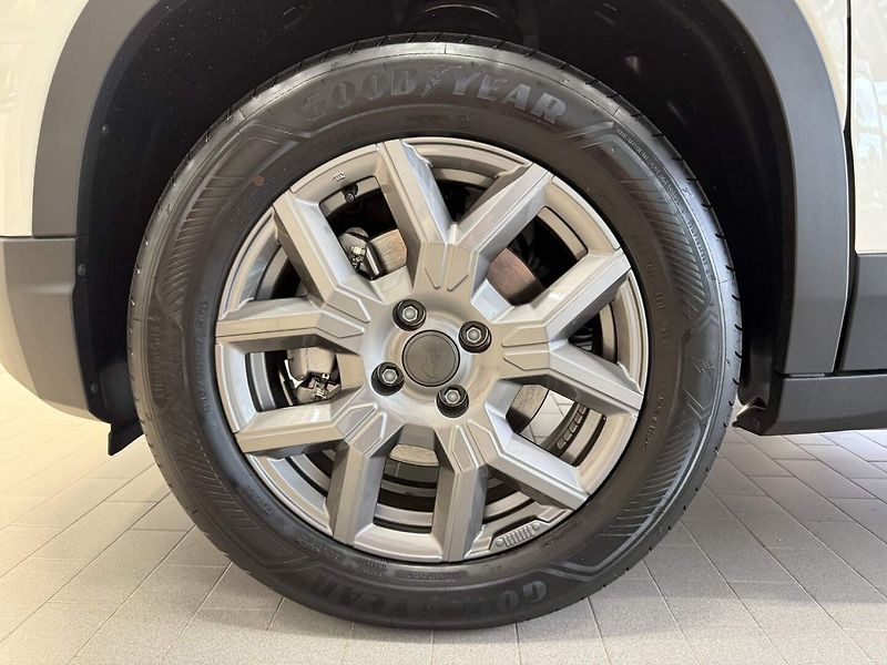 Jeep Avenger (2026) Altitude 1.2 Turbo e-Hybrid 11 - fotka 16 z 16
