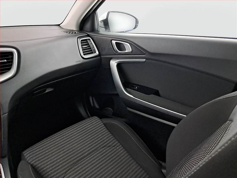 Kia Ceed (2022) 1.5 T-GDI, Automat, Serv.kniha - fotka 8 z 21