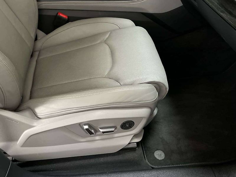 Audi Q8 (2023) 3.0 50 TDI quattro tiptronic - fotka 11 z 20