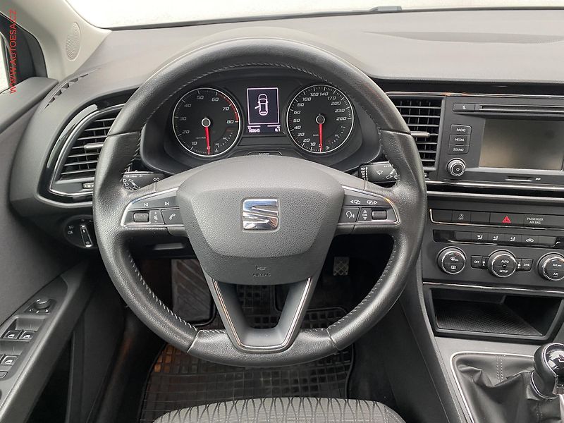 Seat Leon (2015) 1.2 TSi, Style, LED, TZ - fotka 11 z 16