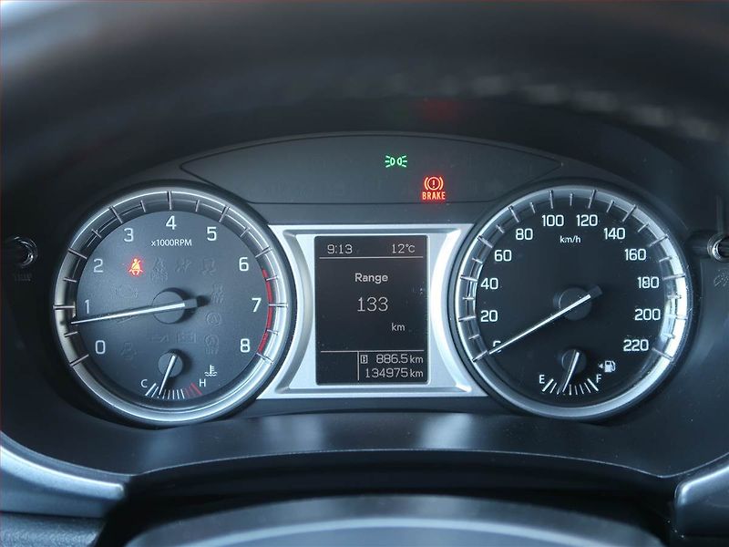 Suzuki Vitara (2015) 1.6 VVT, Navi, Tempomat - fotka 11 z 17