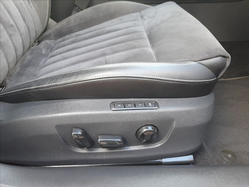 Škoda Superb 1,5 TSI DSG Style plus Rezerva - fotka 21 z 27