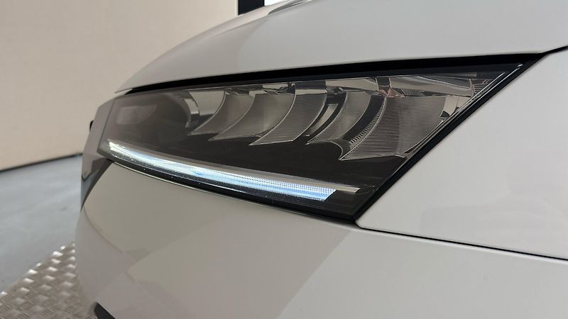 Škoda Octavia 2.0 TDI DSG Style - fotka 18 z 27