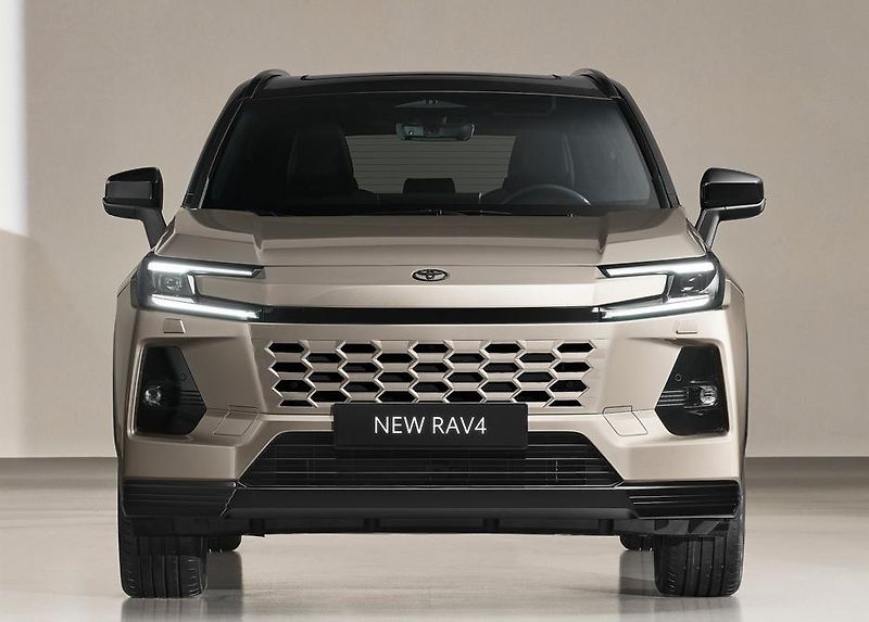 Toyota RAV4 (2026) NG26 2.5 HEV 4X4 - Style - fotka 6 z 18