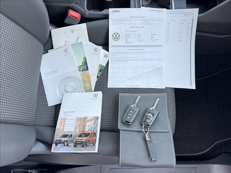 Volkswagen Caddy 2,0 TDI MAXI 7míst DPH 1maj ČR - fotka 48 z 50