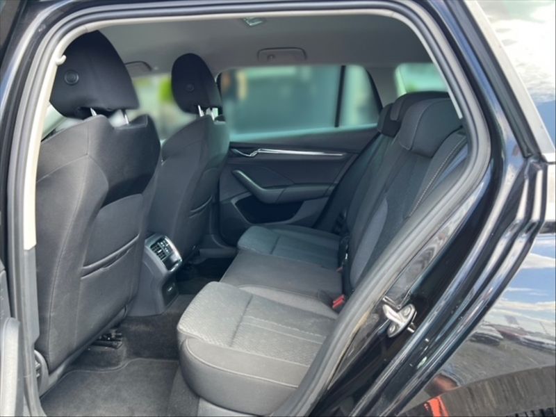 Škoda Octavia 2,0 TDI Style - fotka 8 z 11