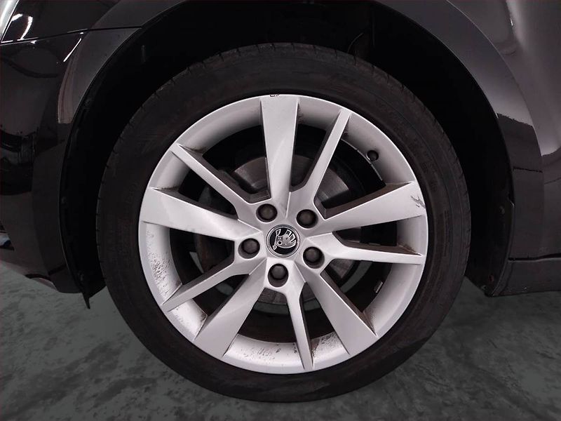 Škoda Octavia (2019) Style 2.0 TDI, Serv.kniha - fotka 15 z 21