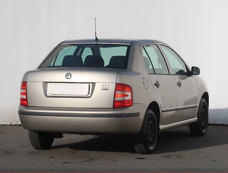 Škoda Fabia (2005) 1.2 12V, nová STK, zamluveno - fotka 5 z 13
