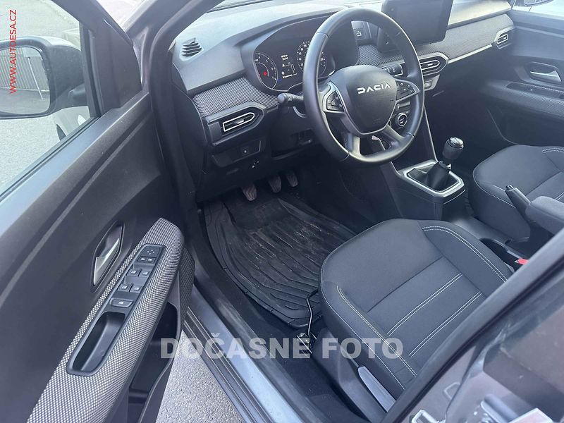 Dacia Sandero (2025) 1.0 Tce, 1.maj,ČR, STK3/29 - fotka 3 z 3