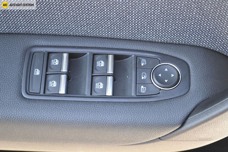 Renault Captur Techno TCe 90 - fotka 45 z 49