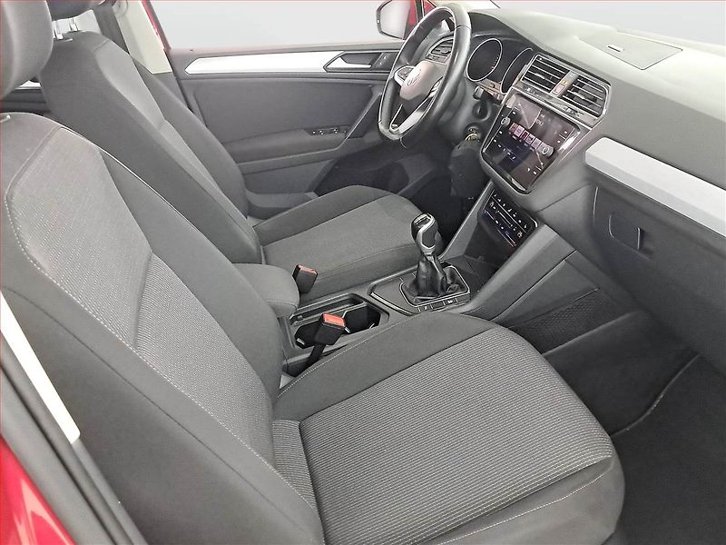 Volkswagen Tiguan (2022) Life 1.5 TSI - fotka 9 z 20