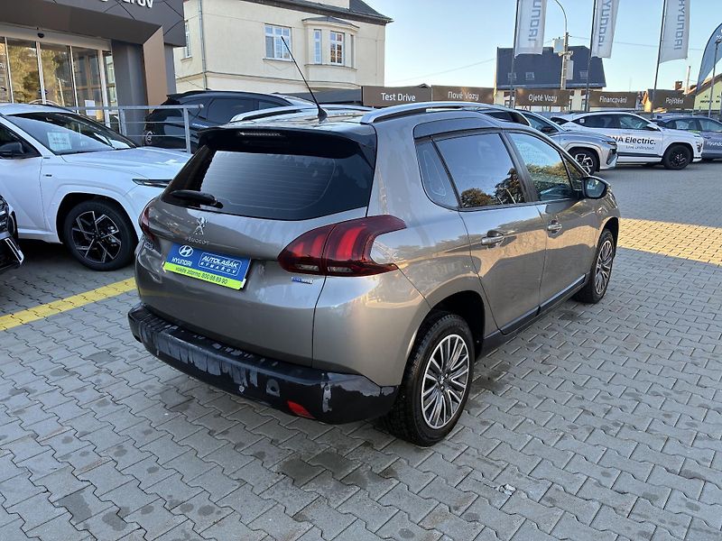 Peugeot 2008 1,2-60kW,KLIMA,ČR    - fotka 3 z 23