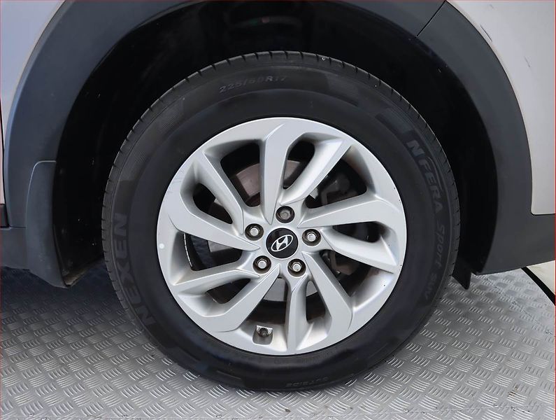 Hyundai Tucson (2015) 1.6 GDI, Serv.kniha, Navi - fotka 15 z 19