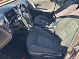 Kia Ceed (2013) 1.6GDi, 2.maj,ČR, AC, temp - náhled 9
