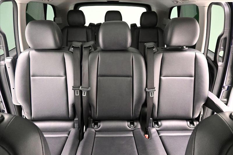 Mercedes-Benz Vito 2,1 116 CDi 120 kW AT7 8míst 4 - fotka 24 z 28