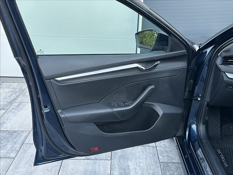 Škoda Octavia 1,5 TSI 150PS  Style M/T - fotka 13 z 60