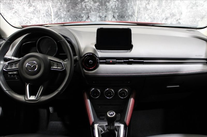 Mazda CX-3 2,0 i AWD 4X4 LED. Soul red - fotka 29 z 32