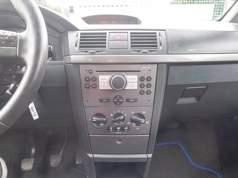 Opel Meriva (2009) 1.6i 16V 77KW – 5/2028 - fotka 19 z 37