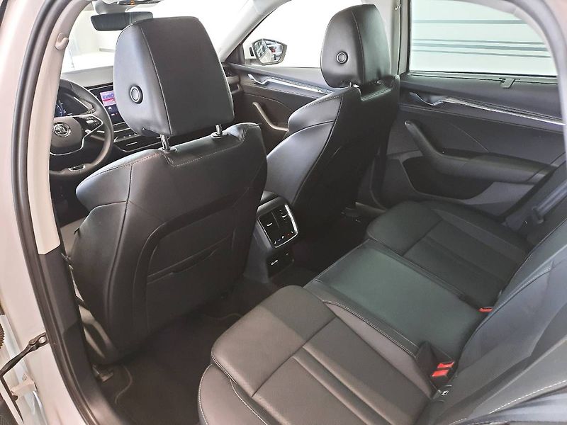 Škoda Octavia (2022) Combi Style Plus 2.0 TDI (110k - fotka 8 z 33