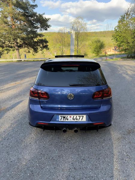 Volkswagen Golf (2012) 2.0 TSi, 4x4, R - fotka 6 z 17