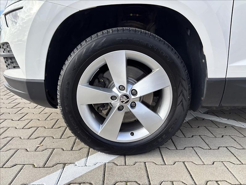 Škoda Karoq 2,0 TDI 110kW Style 4x4 - fotka 10 z 48