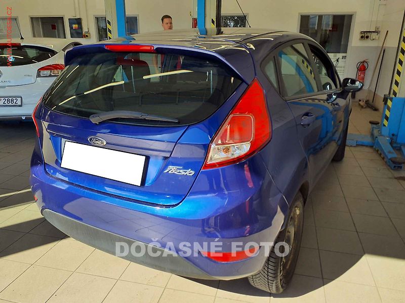 Ford Fiesta (2014) 1.25i, ČR, AC, výhřev sed - fotka 2 z 3