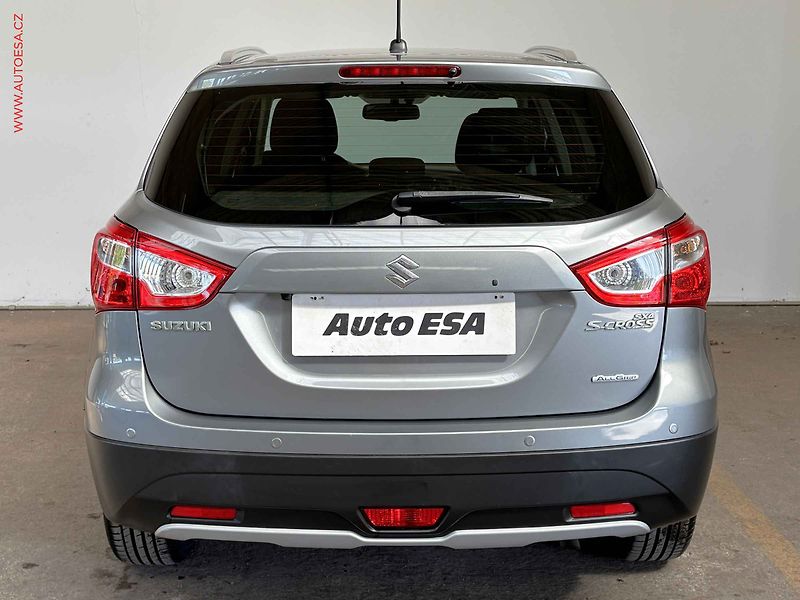 Suzuki S-Cross (2016) 1.6 VVTi, Elegance - fotka 5 z 17