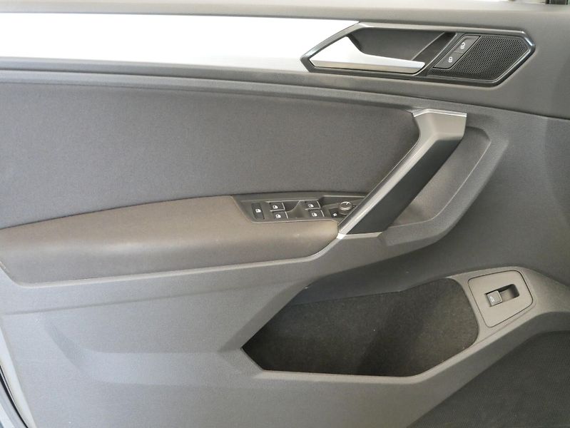 Volkswagen Tiguan - fotka 13 z 27