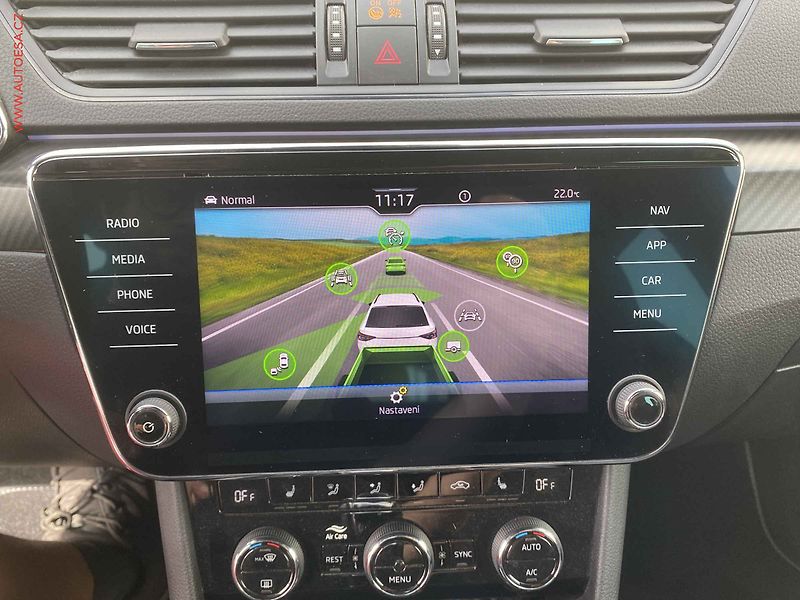 Škoda Superb (2021) 2.0 TDi, SportLine, DSG, LED - fotka 18 z 20