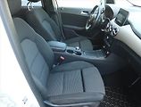 Mercedes-Benz Třídy B (2017) B 180 CDI, Automat, Tempomat - náhled 9