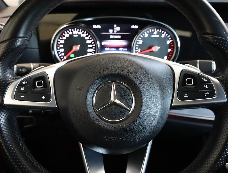 Mercedes-Benz Třídy E (2018) AMG Paket E 200 - fotka 12 z 26
