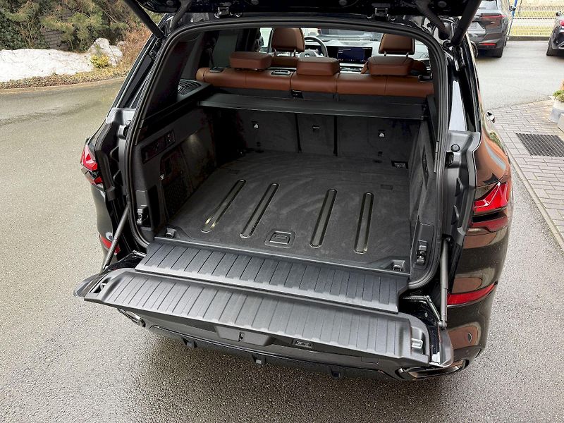 BMW X5 xDrive40d M-PRO Individual AIR - fotka 40 z 50