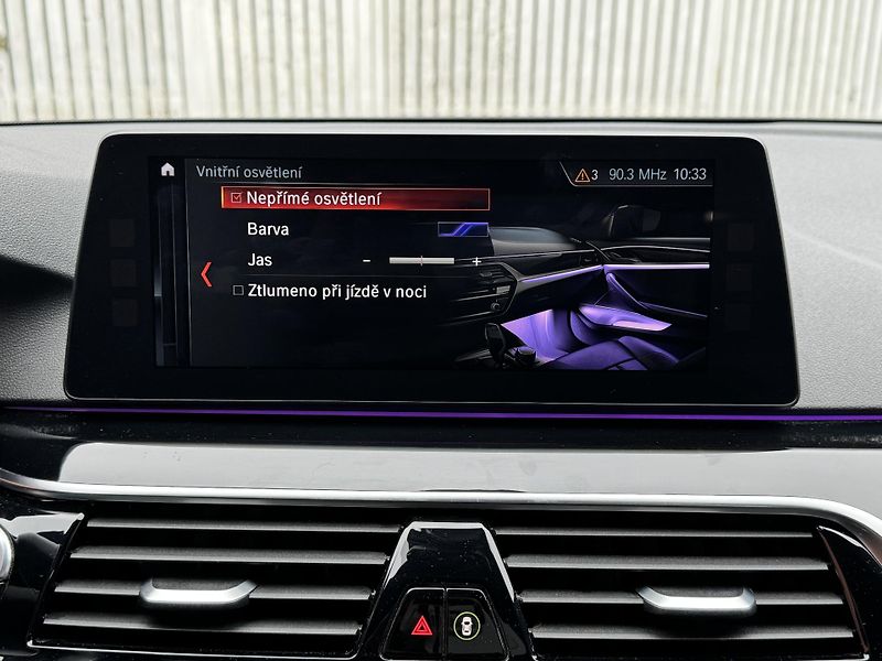 BMW Řada 5 540xD-M-PAKET-R20-LED-SERVIS - fotka 18 z 28