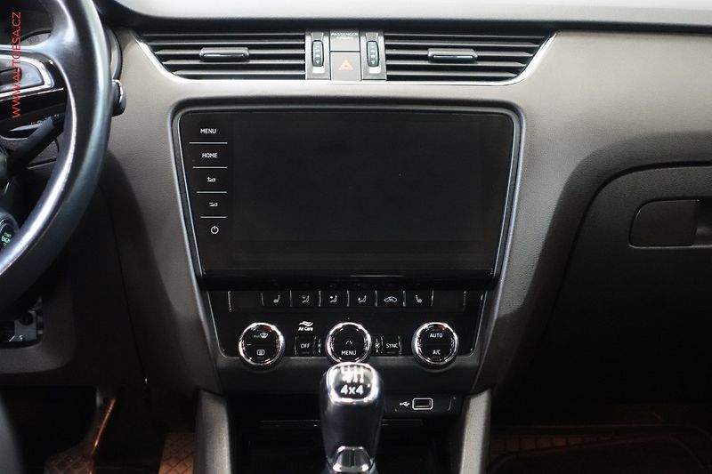 Škoda Octavia (2017) 2.0 TDi 4x4, 2.maj,ČR, L&K - fotka 13 z 25