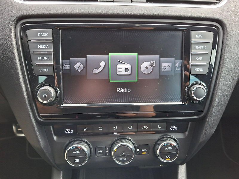Škoda Octavia (2015) Combi RS DSG 2,0TDi 135kW - fotka 18 z 34