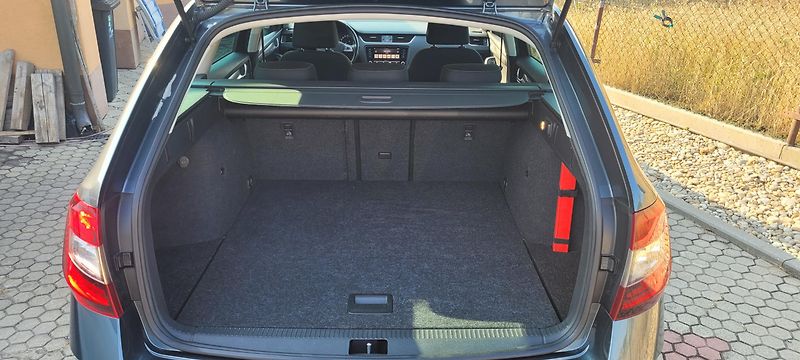 Škoda Octavia (2018) 2,0TDi 110kW DSG 4×4 „CLEVER“ - fotka 33 z 37