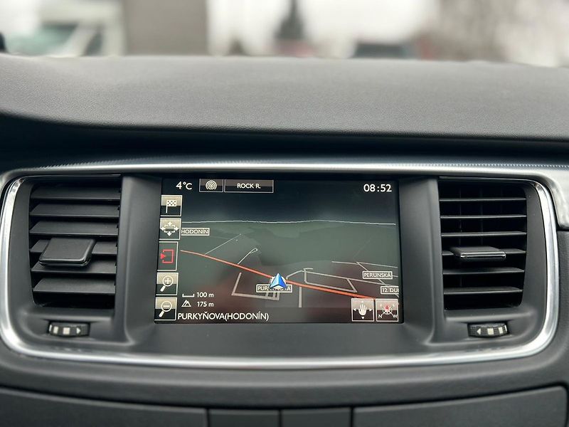 Peugeot 508 508 SW GT 2.0 BlueHDI 180 AT6 - fotka 22 z 28