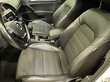 Volkswagen Golf (2013) 1.4TSi, LED, AC - náhled 9