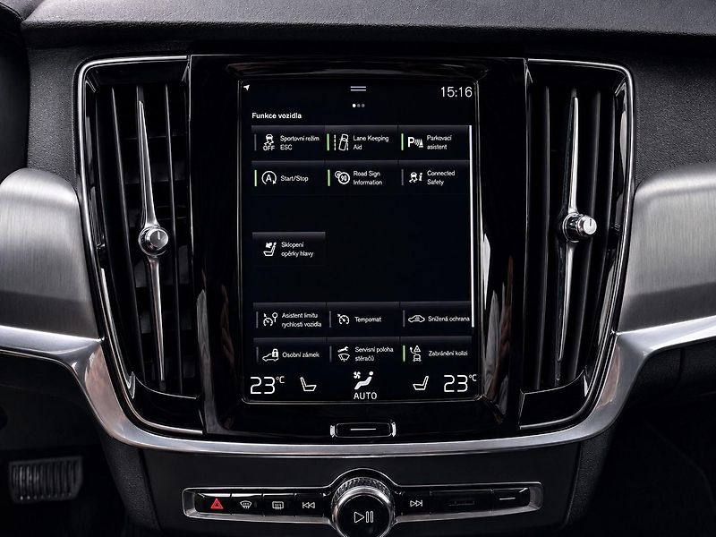 Volvo V90 (2019) 2.0 D4 140kW MOMENTUM - fotka 21 z 32