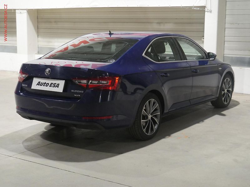 Škoda Superb (2015) 2.0 TDi 4x4, ČR, L&K, DSG - fotka 4 z 23
