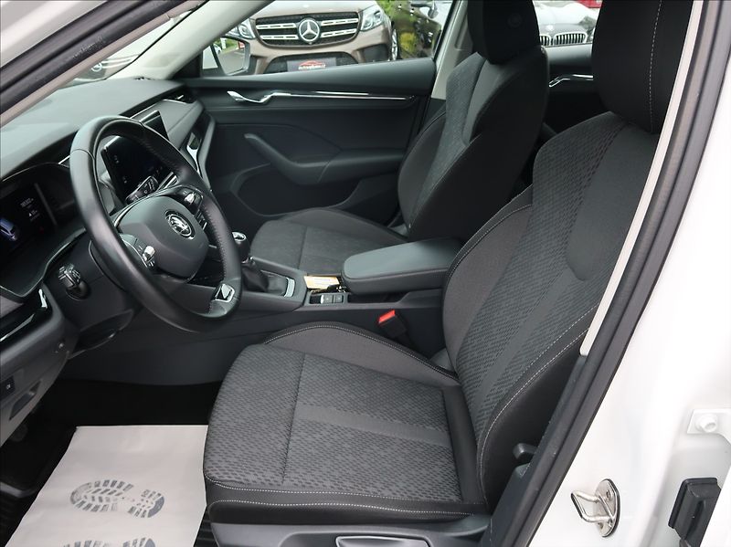Škoda Octavia 2,0 TDi,1majČR,Style,S.kn.,DPH - fotka 12 z 27