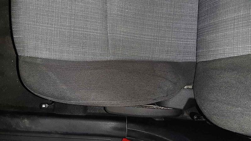 Na první pohled je vidět, že původní majitel byl na auto opatrný.