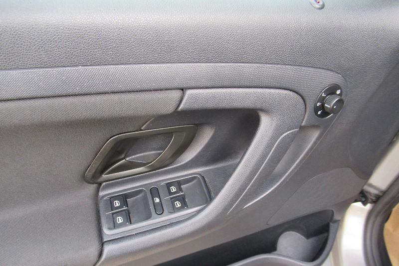 Škoda Roomster 1.2 TSi AUT. KLIMA  NAVIGACE - fotka 18 z 23