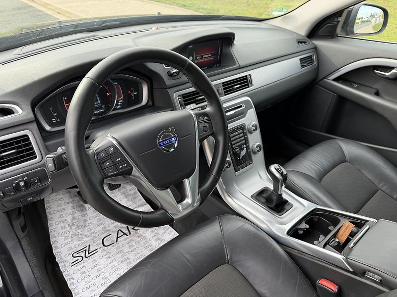 Volvo V70 2.0 D4 POLESTAR NAVI ROZVODY - fotka 11 z 46