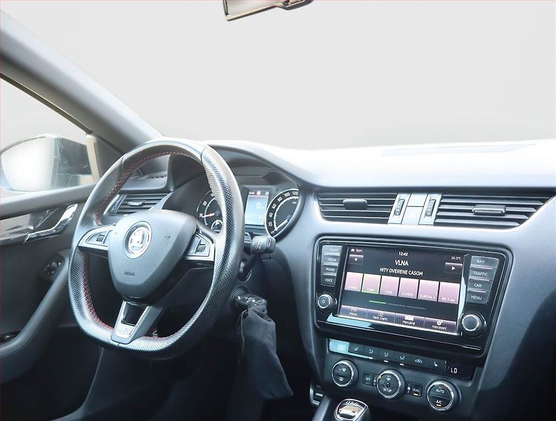 Škoda Octavia (2015) RS 2.0 TSI, Automat, Kůže - fotka 7 z 19