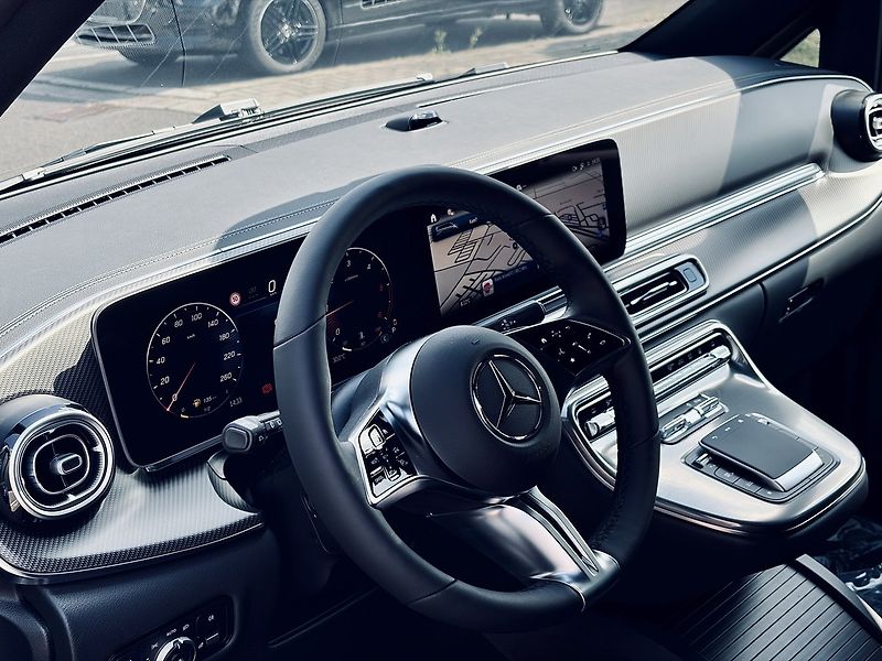 Mercedes-Benz Třídy V (2026) 300d EXCLUSIVE AMG 4M L AIR - fotka 22 z 36