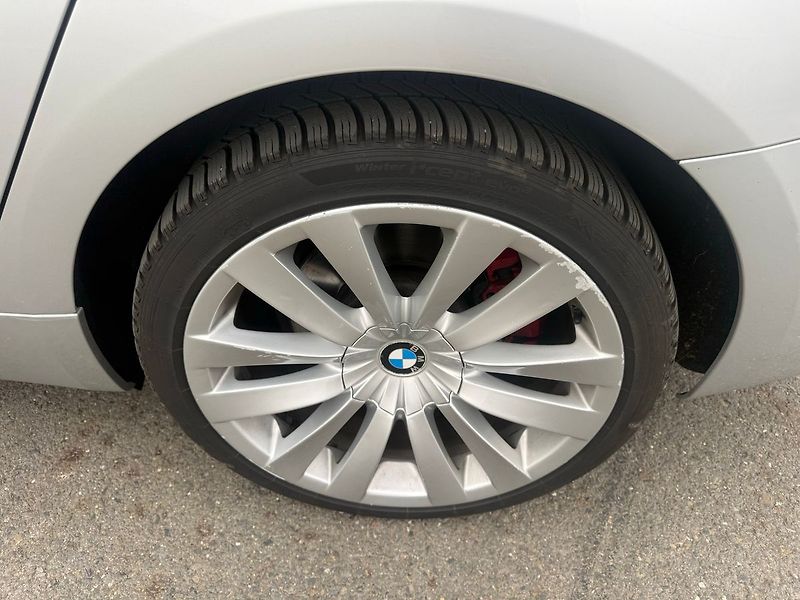 BMW Řada 5 530 GT X-DRIVE - fotka 21 z 23