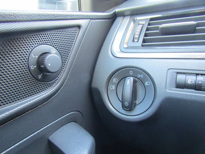 Škoda Rapid (2015) 1.2 TSI 77kW  TOP QUALITY - fotka 31 z 37