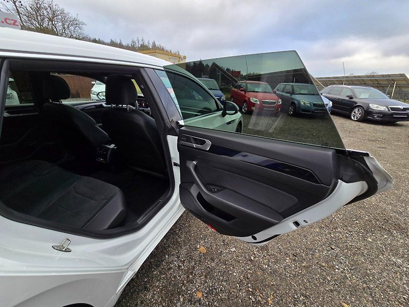 Volkswagen Arteon (2022) 2.0 TSi 235KW R-Line 4 motion - fotka 18 z 23